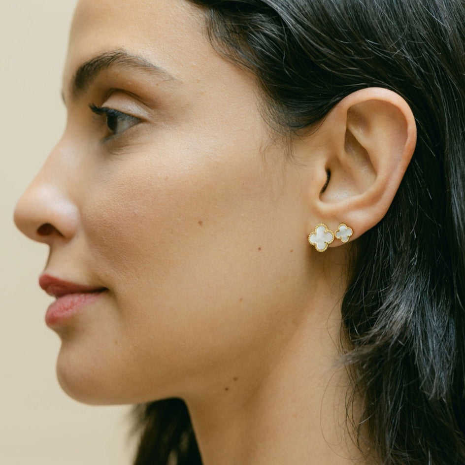 Clover Statement Stud Earring with Mother of Pearl (Gold) (Large)