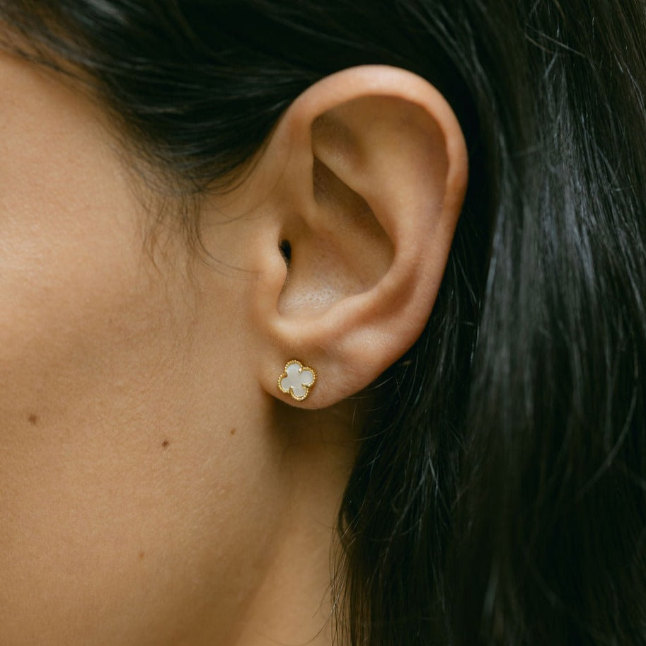 Clover Stud Earring with Mother of Pearl (Gold) (Small)
