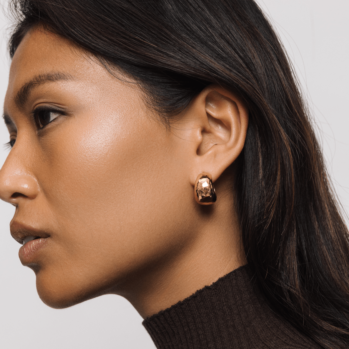 Chunky Gold Medium Hoop Earrings - Lulu B London - Timeless Jewellery