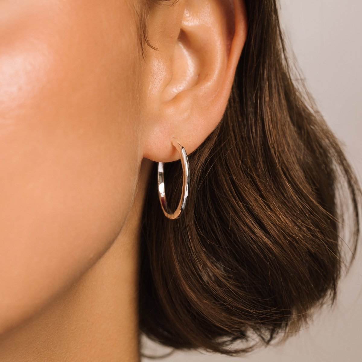 Classic Medium Silver Hoop Earring - Lulu B London - Timeless Jewellery