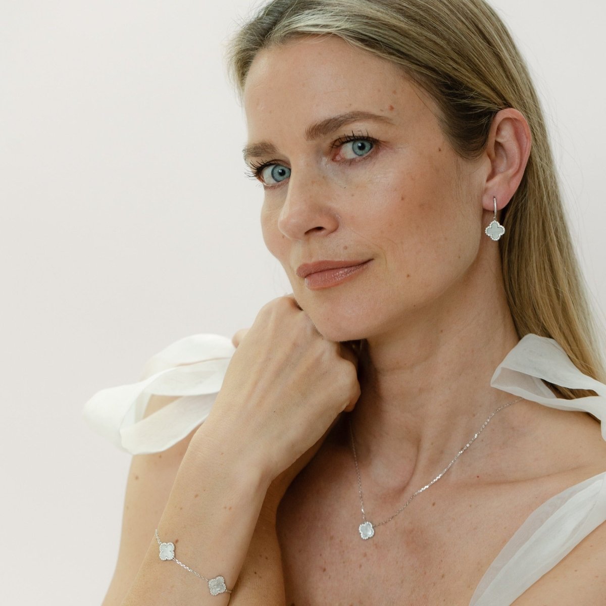 Clover Chain Bracelet with Mother of Pearl and Cubic Zirconia (Silver) - Lulu B Jewellery