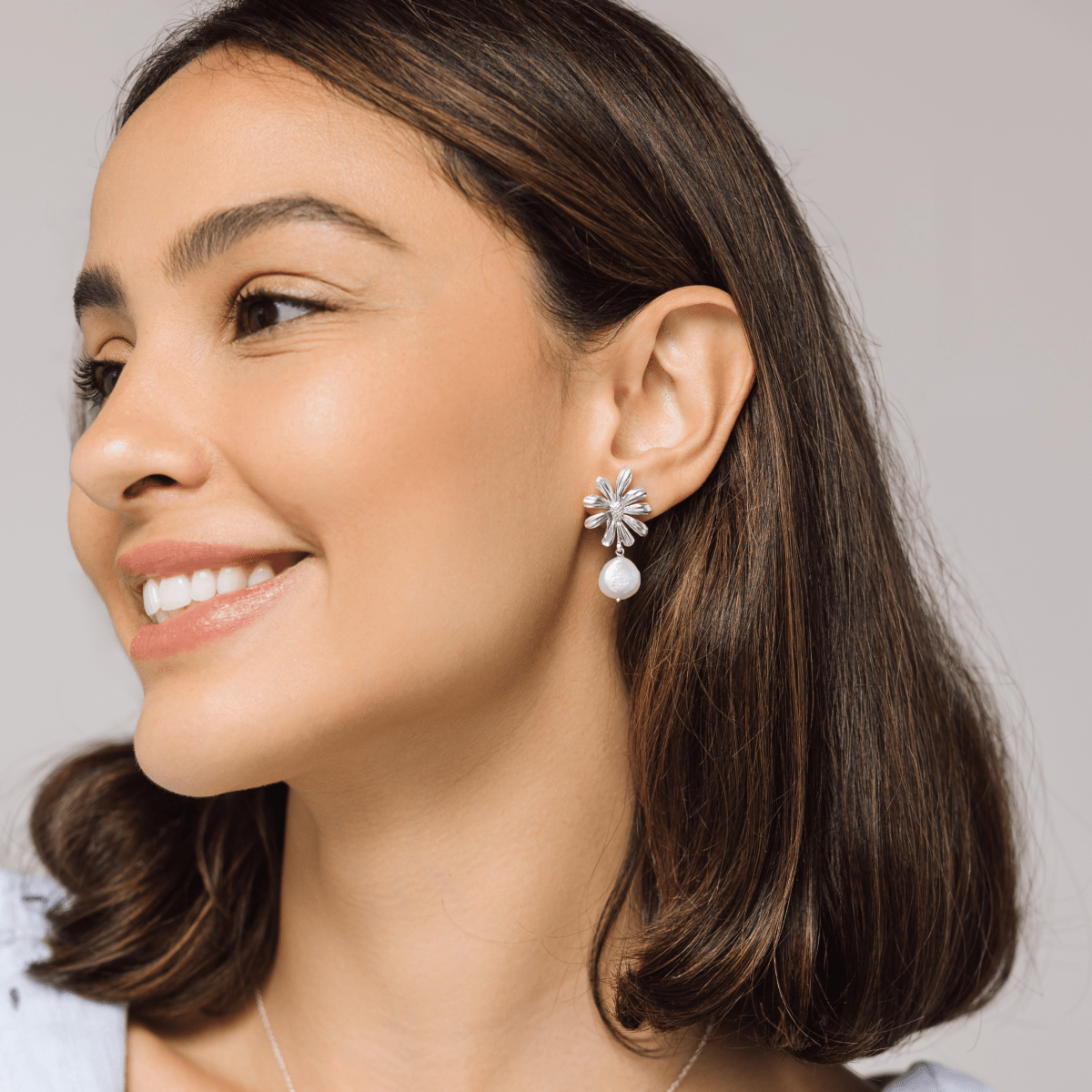 Daisy Flower and Pearl Silver Stud Drop Earrings - Lulu B London - Timeless Jewellery