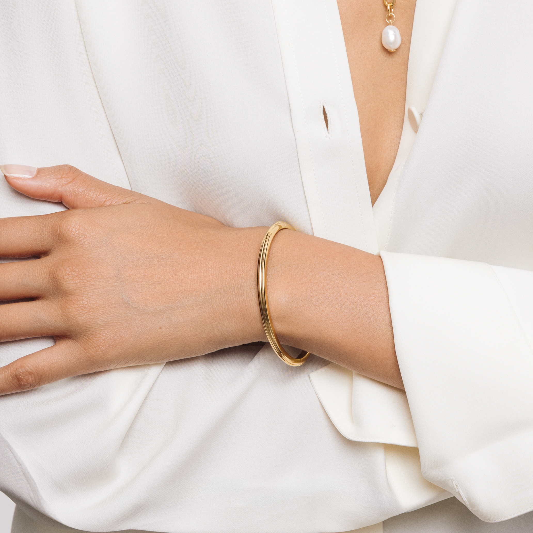 Classic Ribbed Gold Bangle - Lulu B London Jewellery