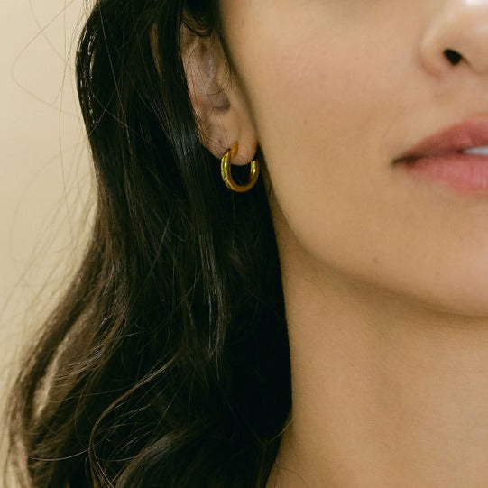 Small Gold Hoop Earrings - Tori