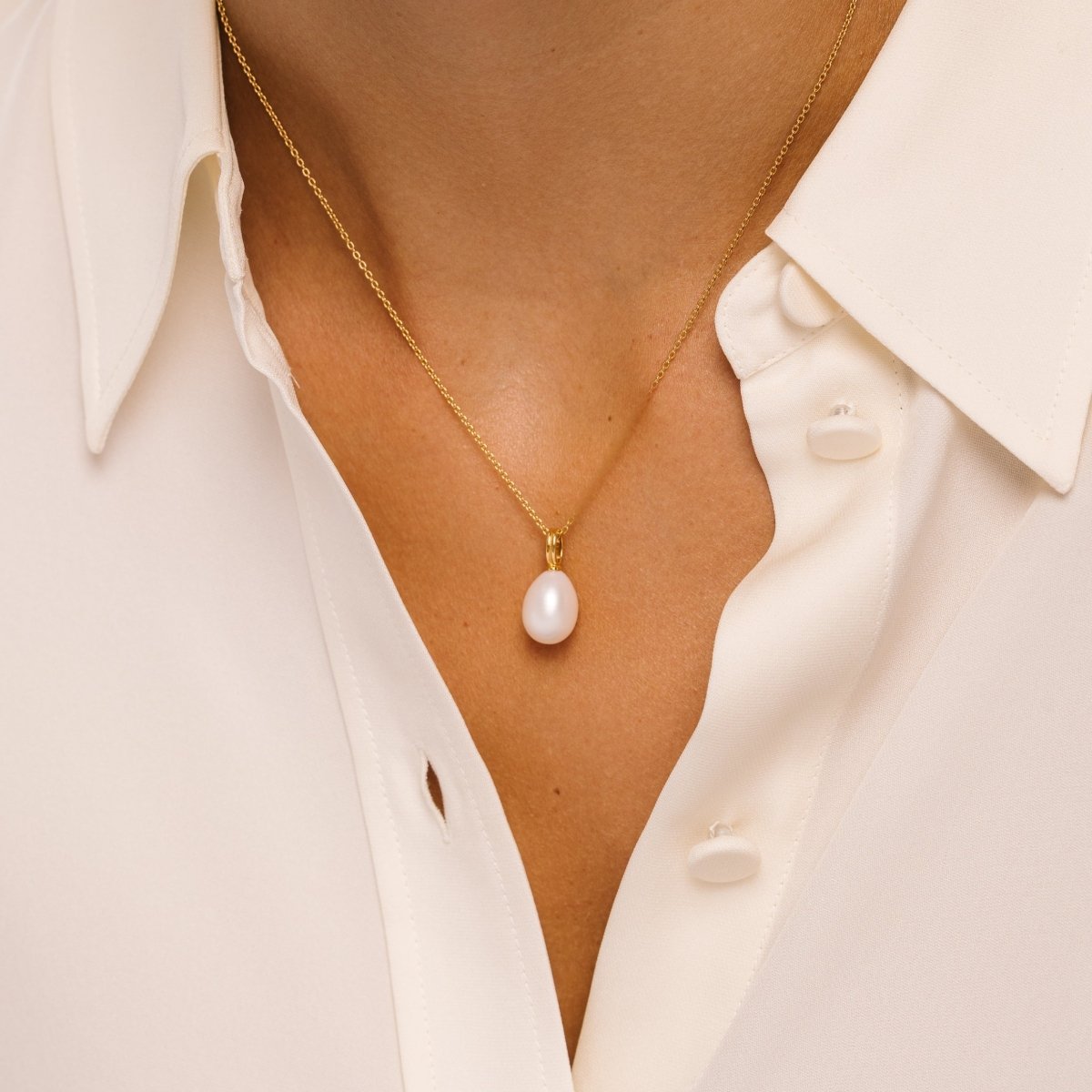 Classic Pearl Gold Necklace - Lulu B London - Timeless Jewellery