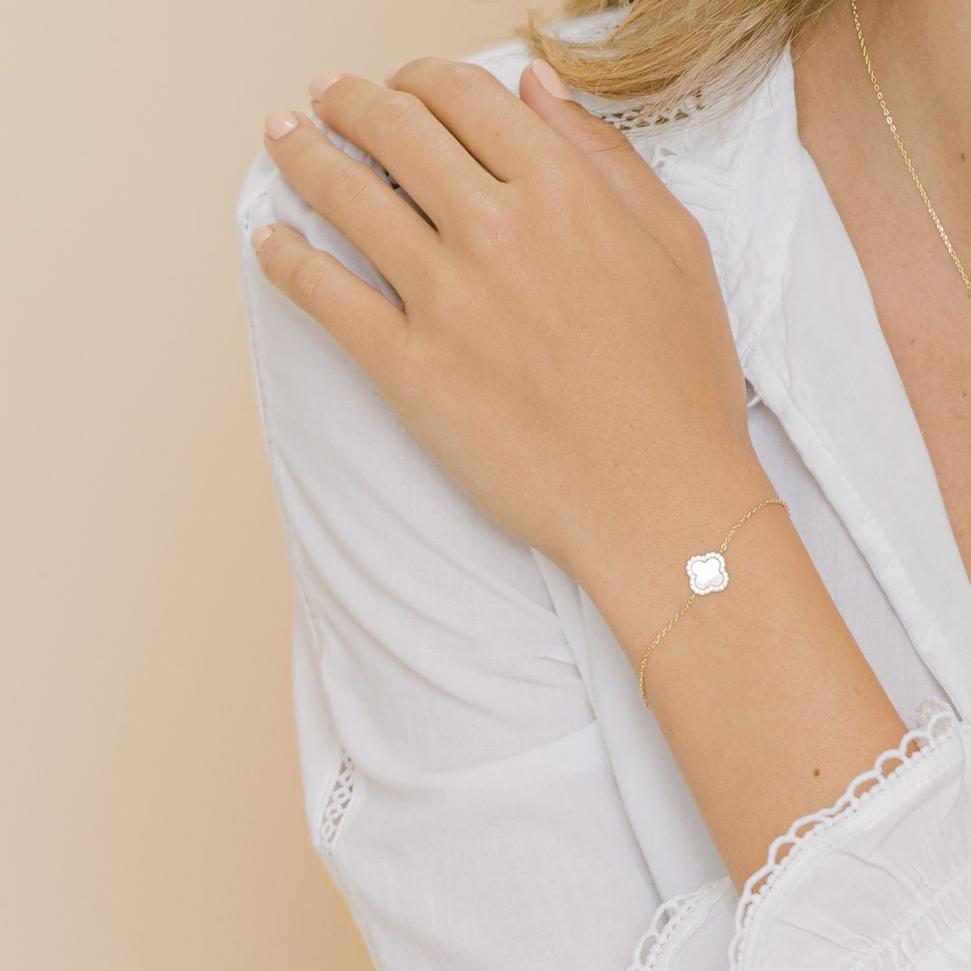 Clover Bracelet with Mother of Pearl and Cubic Zirconia (Gold) - Lulu B Jewellery