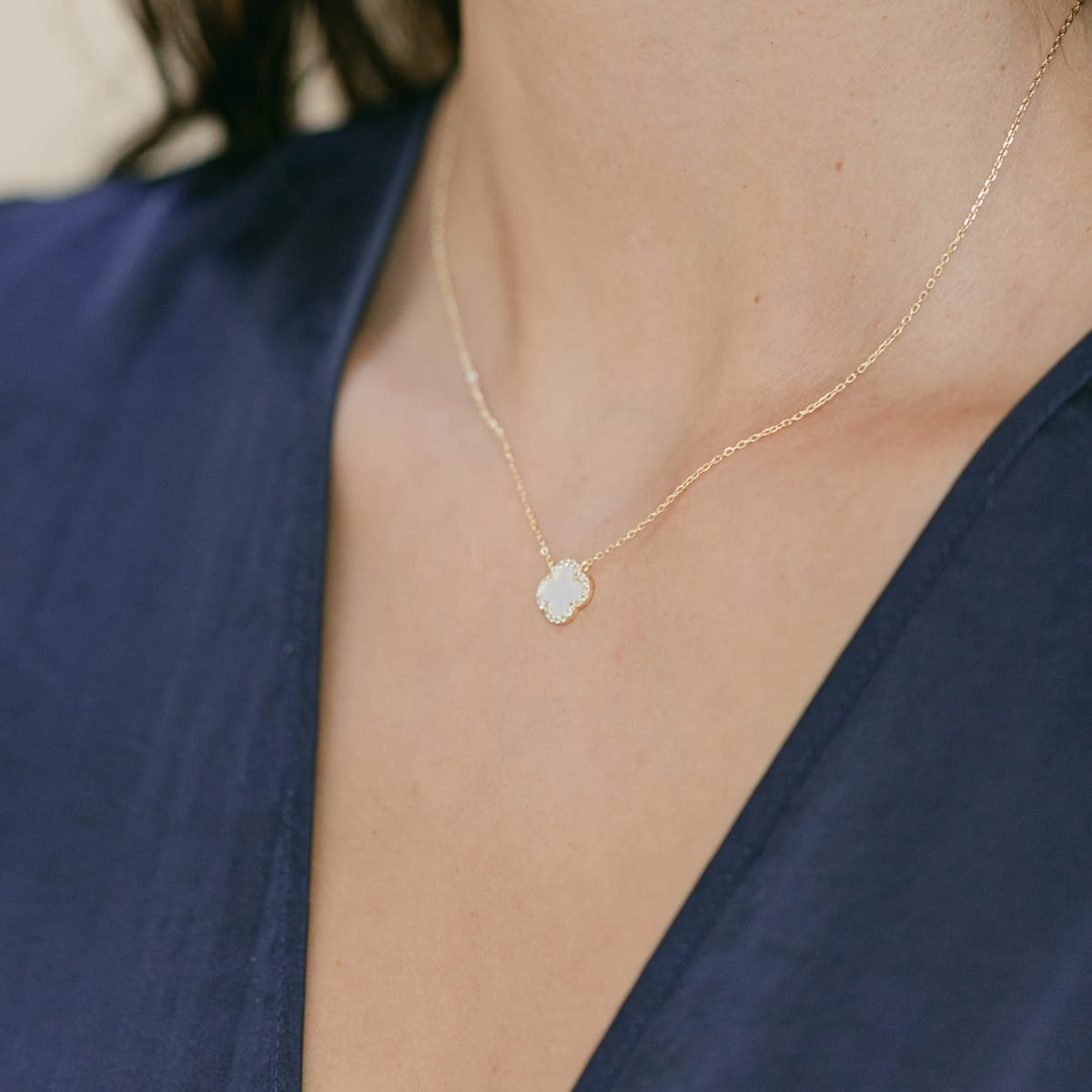 Clover Necklace with Mother of Pearl and Cubic Zirconia (Gold) - Lulu B Jewellery