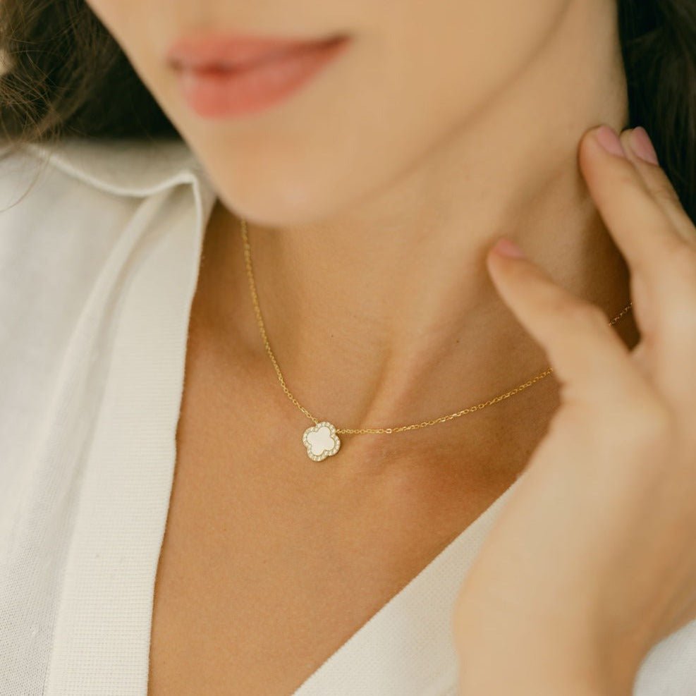 Clover Necklace with Mother of Pearl and Cubic Zirconia (Gold) - Lulu B Jewellery