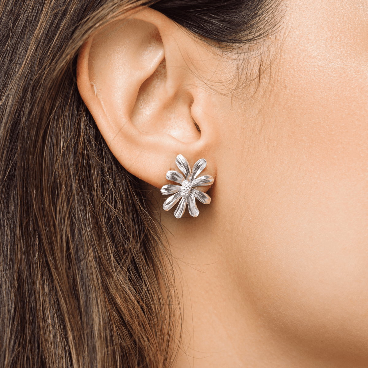 Daisy Flower and Pearl Silver Stud Drop Earrings - Lulu B London - Timeless Jewellery