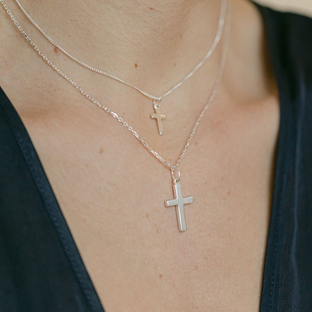 Medium Silver Cross Necklace (16 - 18" Chain) - Lulu B Jewellery