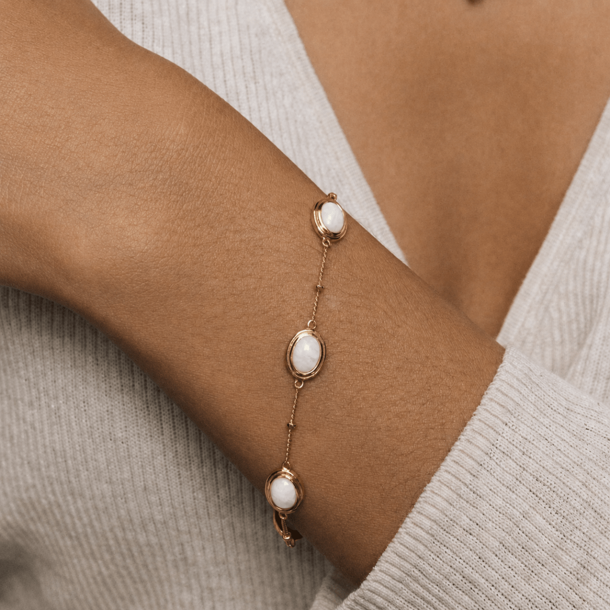 Pearl Gemstone Gold Bracelet - Lulu B London - Timeless Jewellery