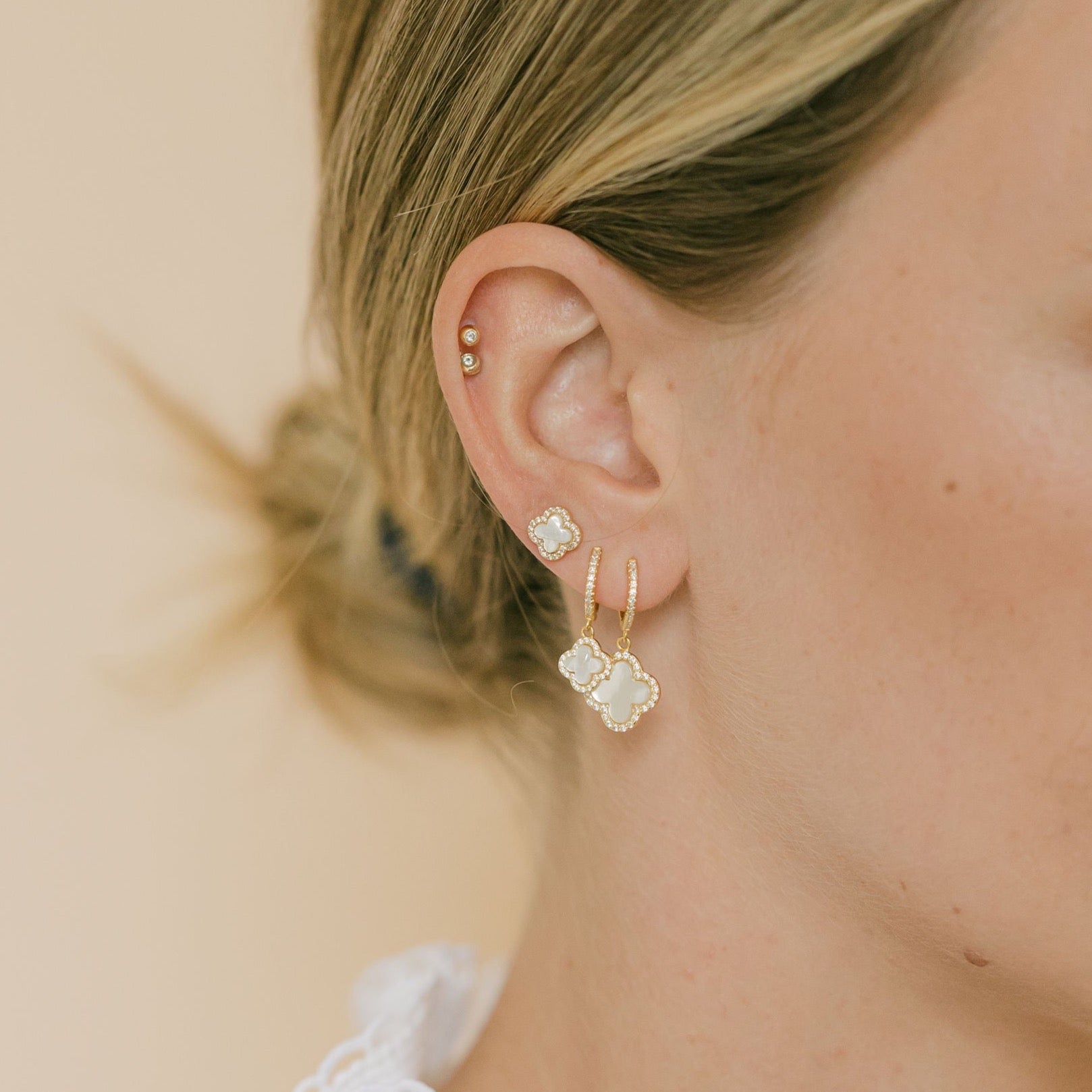 Clover Hoop Earrings with Mother of Pearl (Rose Gold)